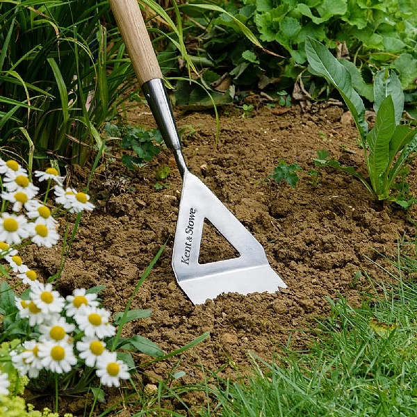 Kent & Stowe Stainless Steel Long Handled Dutch Hoe 3 Kent & Stowe Stainless Steel Long Handled Dutch Hoe - Image 2