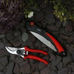 Wilkinson Sword Folding Pruner Saw & Pruner Set -Garden Essentials Shop 1140375 3