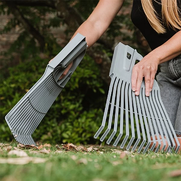 Kent & Stowe 3-in-1 Garden Rake 6 Kent & Stowe 3-in-1 Garden Rake - Image 4