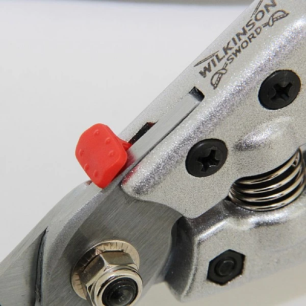 Wilkinson Sword Razorcut Comfort Medium Bypass Pruner 5 Wilkinson Sword Razorcut Comfort Medium Bypass Pruner - Image 3